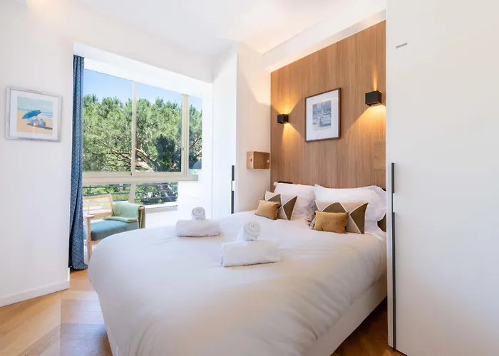 2-br With Sea View Terrace Lägenhet *