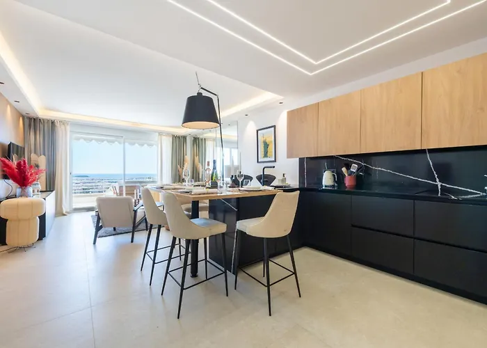 2-br With Sea View Terrace Daire Cannes