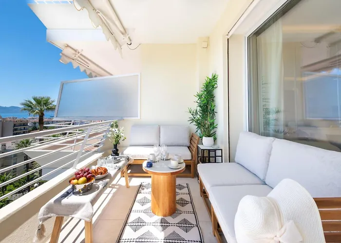 2-br With Sea View Terrace Daire Cannes
