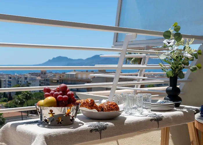 2-br With Sea View Terrace * Cannes